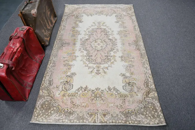 Vintage Halı, 3.7x6.6 ft Alan Halısı, Beyaz Çizgili Yün Türk Halısı - 1