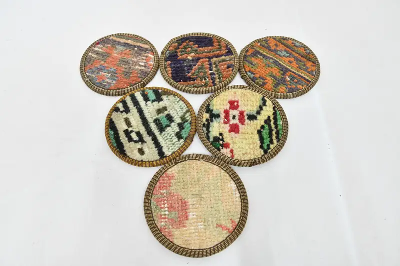 Elegantes posavasos beige y bronce, posavasos de alfombras tejidas de primera calidad