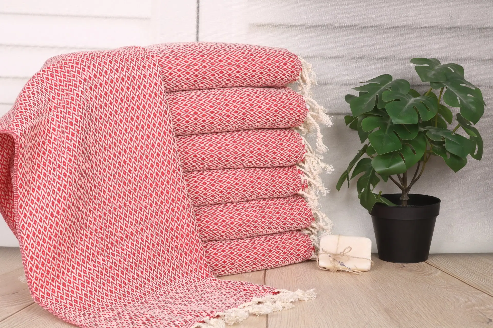 Small Bath Towel Red Diamond Cotton Hand Towel, 20x40 Inches - 1