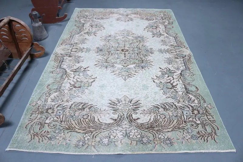 Turkish Oushak Rug 5.5x8.5 ft (167x259 cm), Green Floral Vintage Rug - 1
