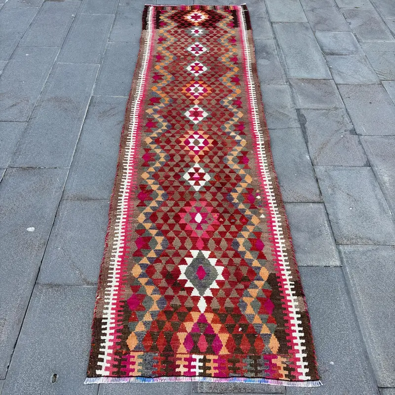 Red Rainbow Rug, 2,6x9,7 ft Geometric Floral Design