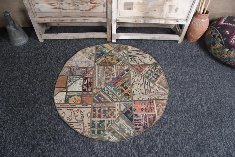 3.37x3.37 ft Turkish Round Rug, Vintage Rainbow Patchwork Rug - 1