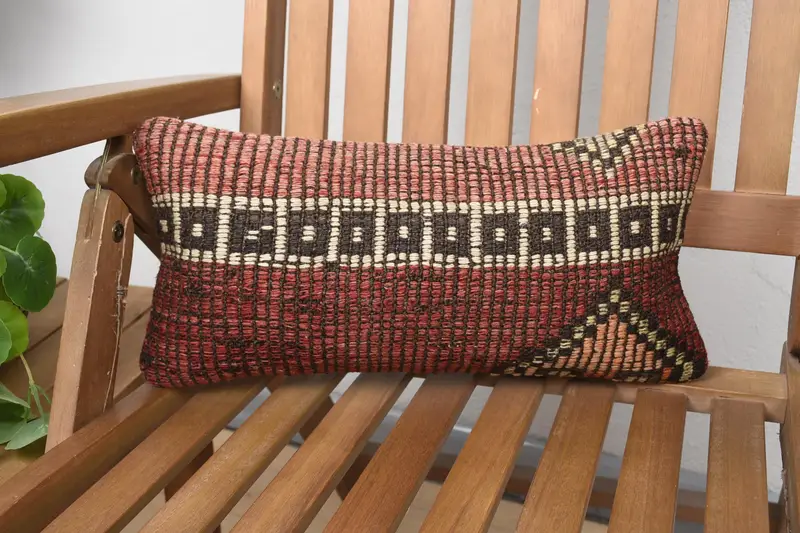 Rotes südwestliches Kelimkissen, 8x16 handgemachtes Wurfkissen