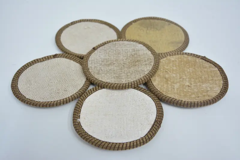 Tribal Circle Pad, posavasos de alfombra natural en beige y blanco