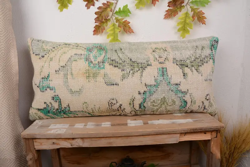 Bej & Yeşil Nakışlı Yastık, 16x36 El Yapımı Kırlent