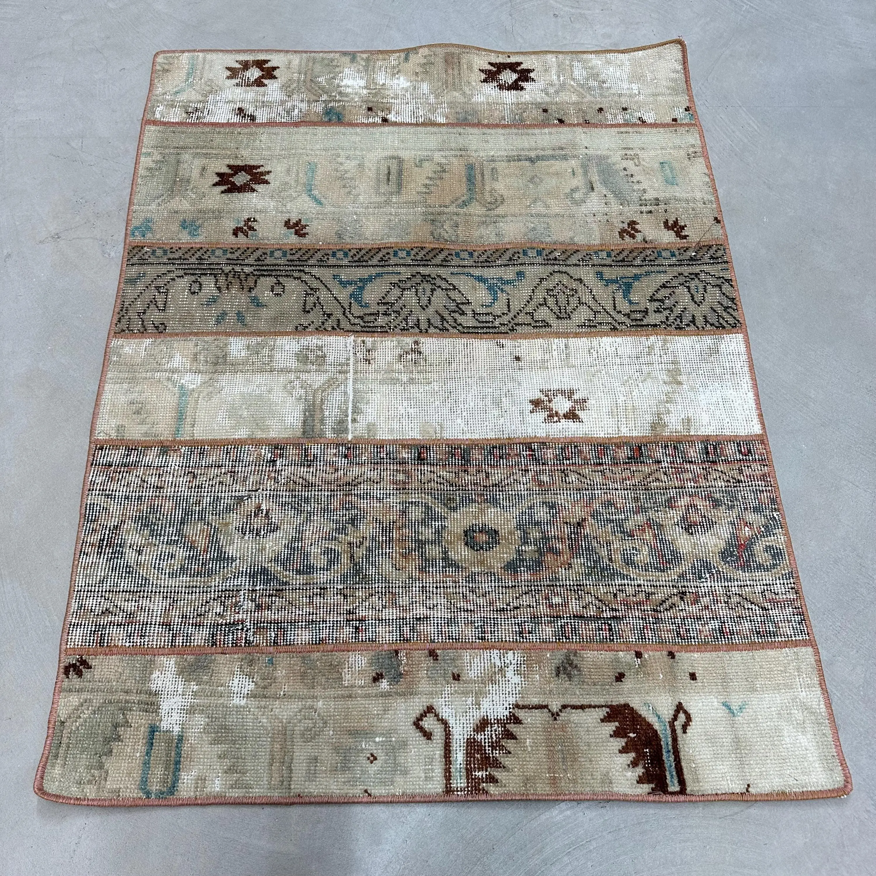Vintage Turkish Small Rug 3.1x4.1 ft (95x124 cm), Brown Polka dot Rug - 1