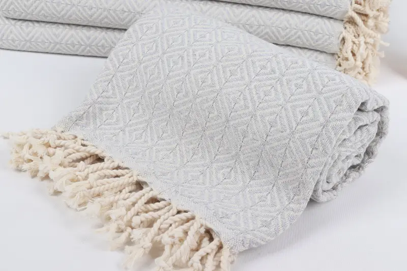 Turkish hand towel, Lightweight towel, Christmas Favors, Traditional Turkish peshtemal for hammam, Monogram Beach Towel, 70x40 Cotton Diamond Towel - 4