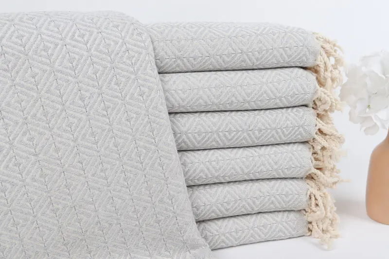 Turkish hand towel, Lightweight towel, Christmas Favors, Traditional Turkish peshtemal for hammam, Monogram Beach Towel, 70x40 Cotton Diamond Towel - 1