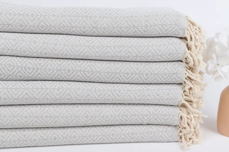 Turkish hand towel, Lightweight towel, Christmas Favors, Traditional Turkish peshtemal for hammam, Monogram Beach Towel, 70x40 Cotton Diamond Towel - 3