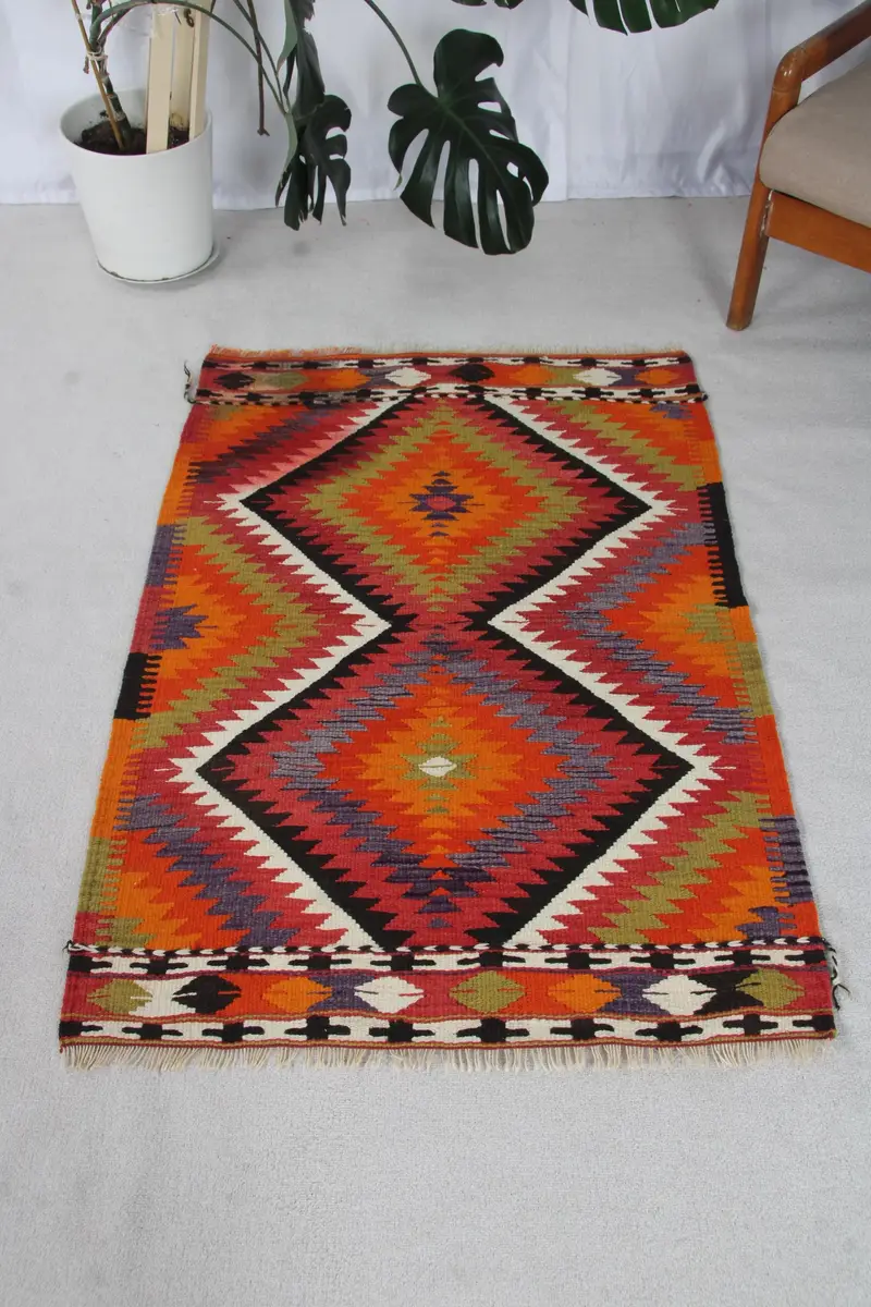 3x4.5 ft Eski Türk Halısı, Küçük Halı, Kırmızı Kilim Çiçekli Halı - 1