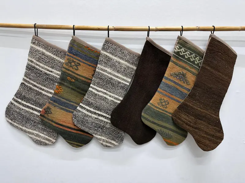 Patrón de adornos navideños, calcetín navideño de 7 pulgadas de ancho