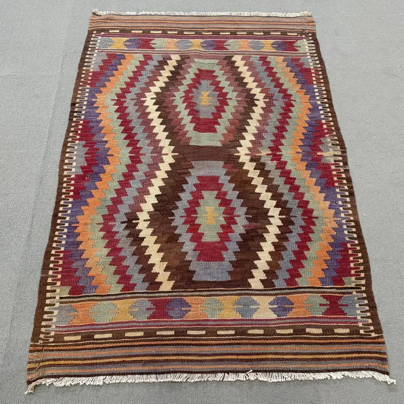 Kahverengi Gökkuşağı Halı, 3,1x4,8 ft Bordürlü Tasarım