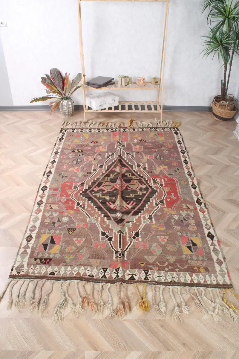 5x7.9 ft Turkish Rug, Vintage Oversize Rug, Red Wool Rug - 1