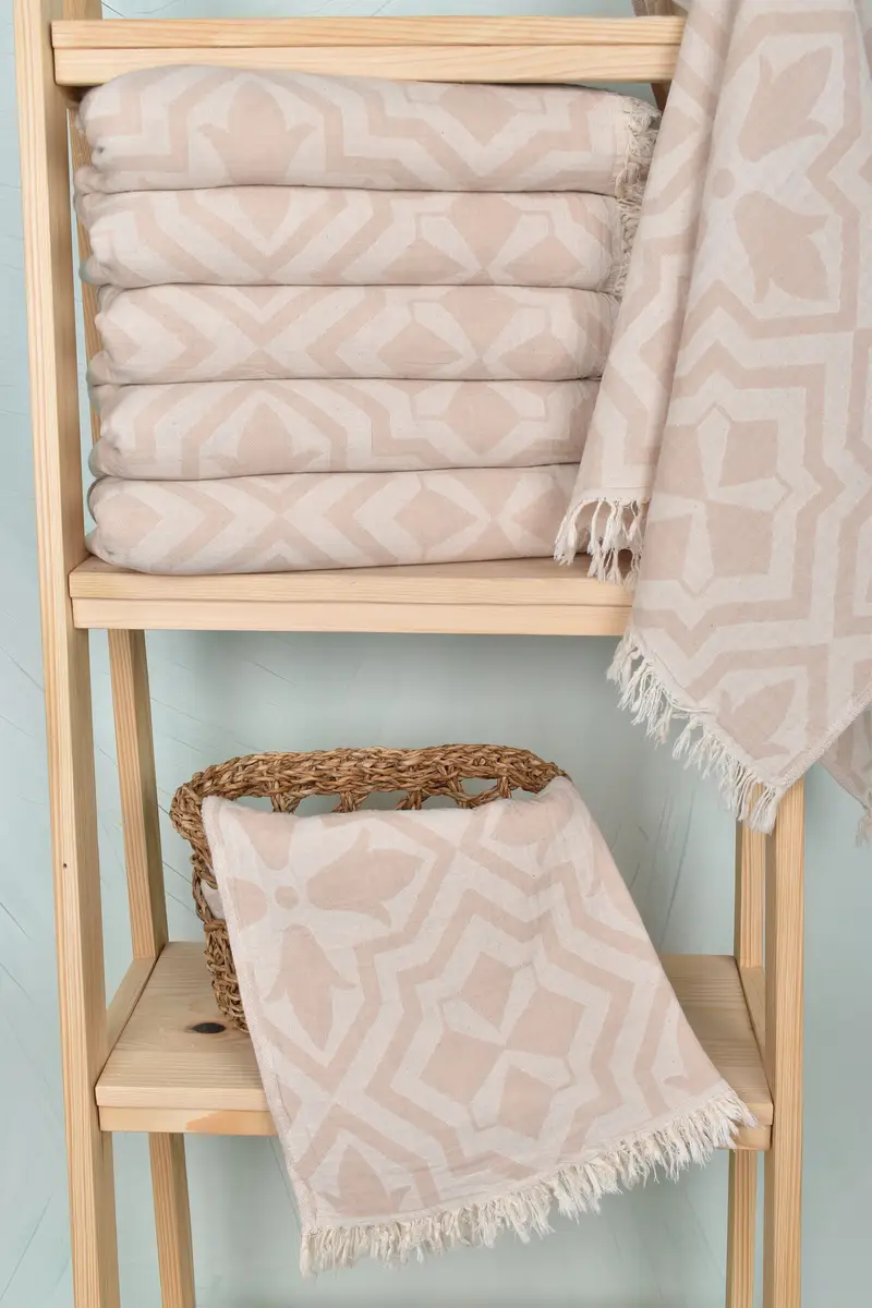 Monogram Hand Towel, Monogram Towels, Wedding Gift, Wedding Gift Kitchen Towel, Gift Towel, Wedding Favors, 40x24 Cotton Tulip Patterned Towel - 3