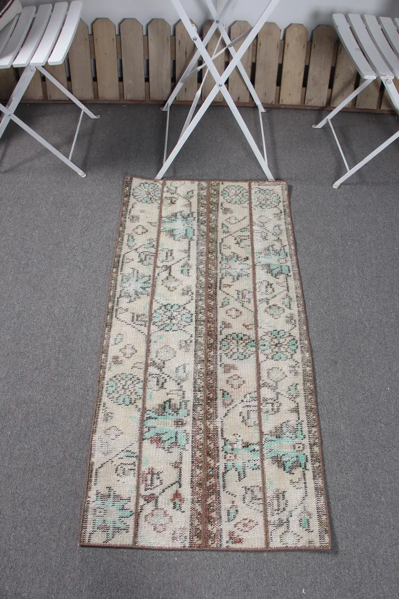 1,9x4 ft Bej ve Yeşil Kareli Halı, Zarif ve Çok Yönlü