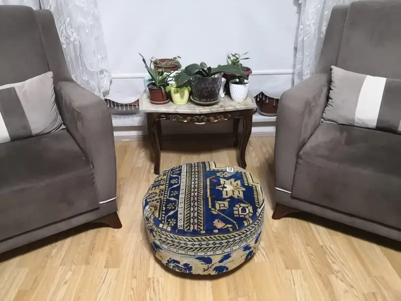 El Yapımı Kilimden Esinlenmiş Mavi & Gri Puf, Çok Amaçlı Osmanlı