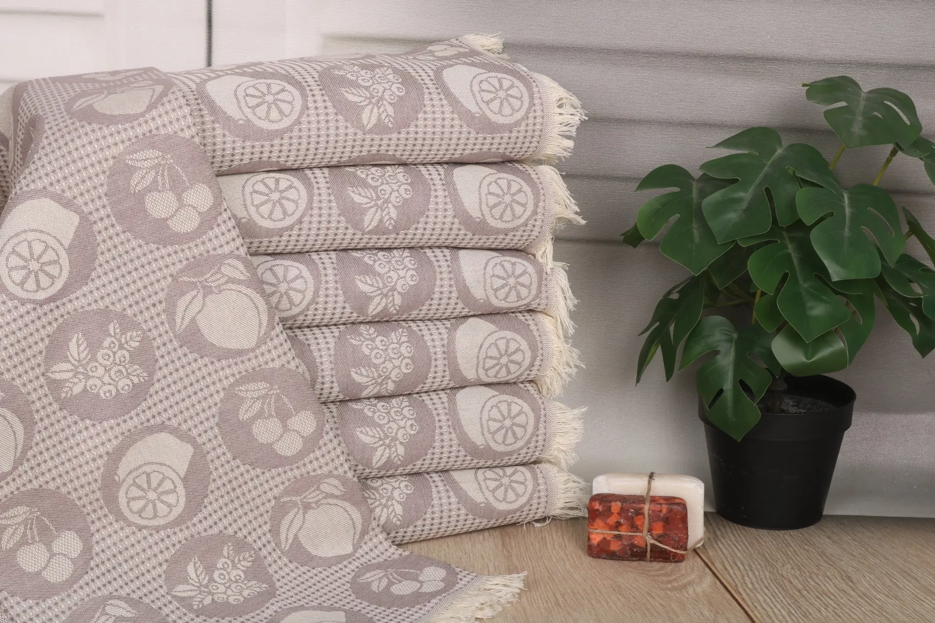 Bridesmaid Fruits Patterned Hand Towel, 28x20 Inches - 1