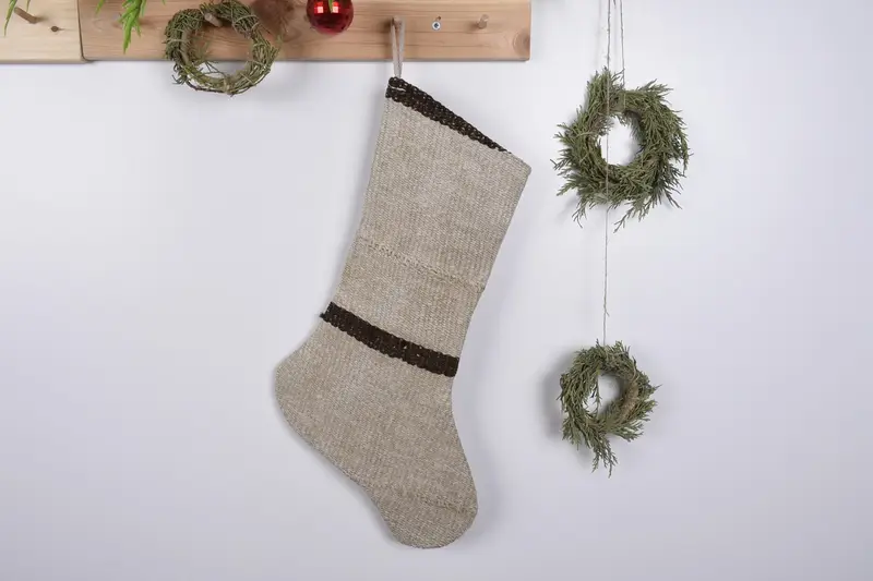 Media con patrón de adornos navideños de 19 pulgadas, media navideña tejida Kilim