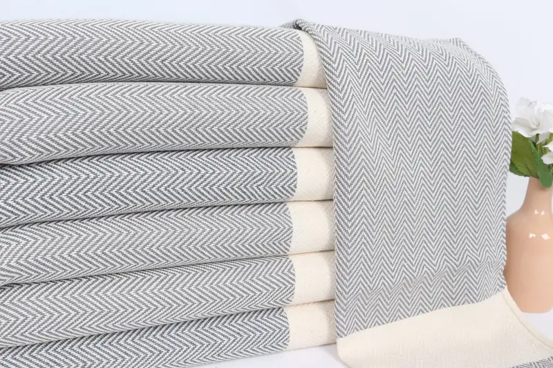 Monogrammhandtücher, 36x18 Baumwoll -Fischgrätenhandtuch, Freund Geschenk, personalisiertes Handtuch, Hochzeitsbevorzugungen, Bachelorette -Gunst, monogrammiertes Handtuch - 2