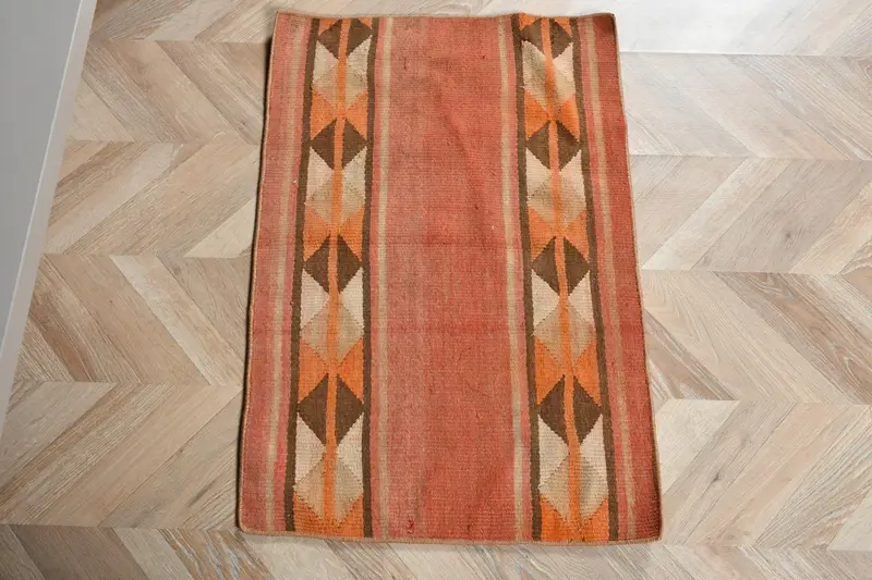 Türk Vintage Halı 1.8x2.7 ft, Kırmızı Kilim Çiçekli Halı - 1