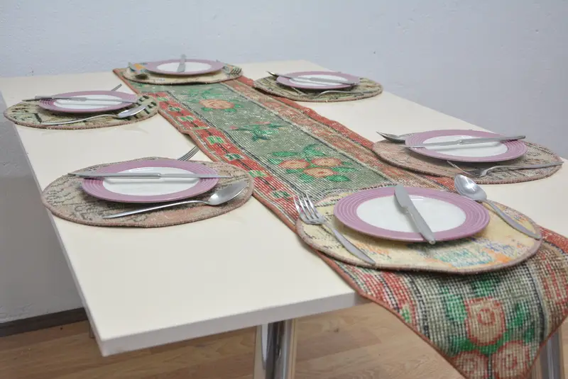 ボヘミアングリーン&レッド長方形プレースマット、フォーマルイベント装飾