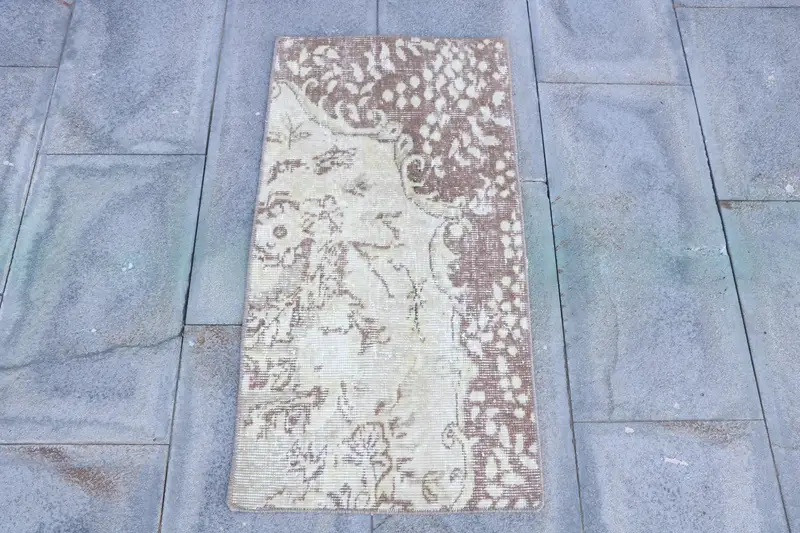 1.5x2.9 ft Turkish Vintage Rug, Small Rug, Brown White Oriental Wool Rug - 1
