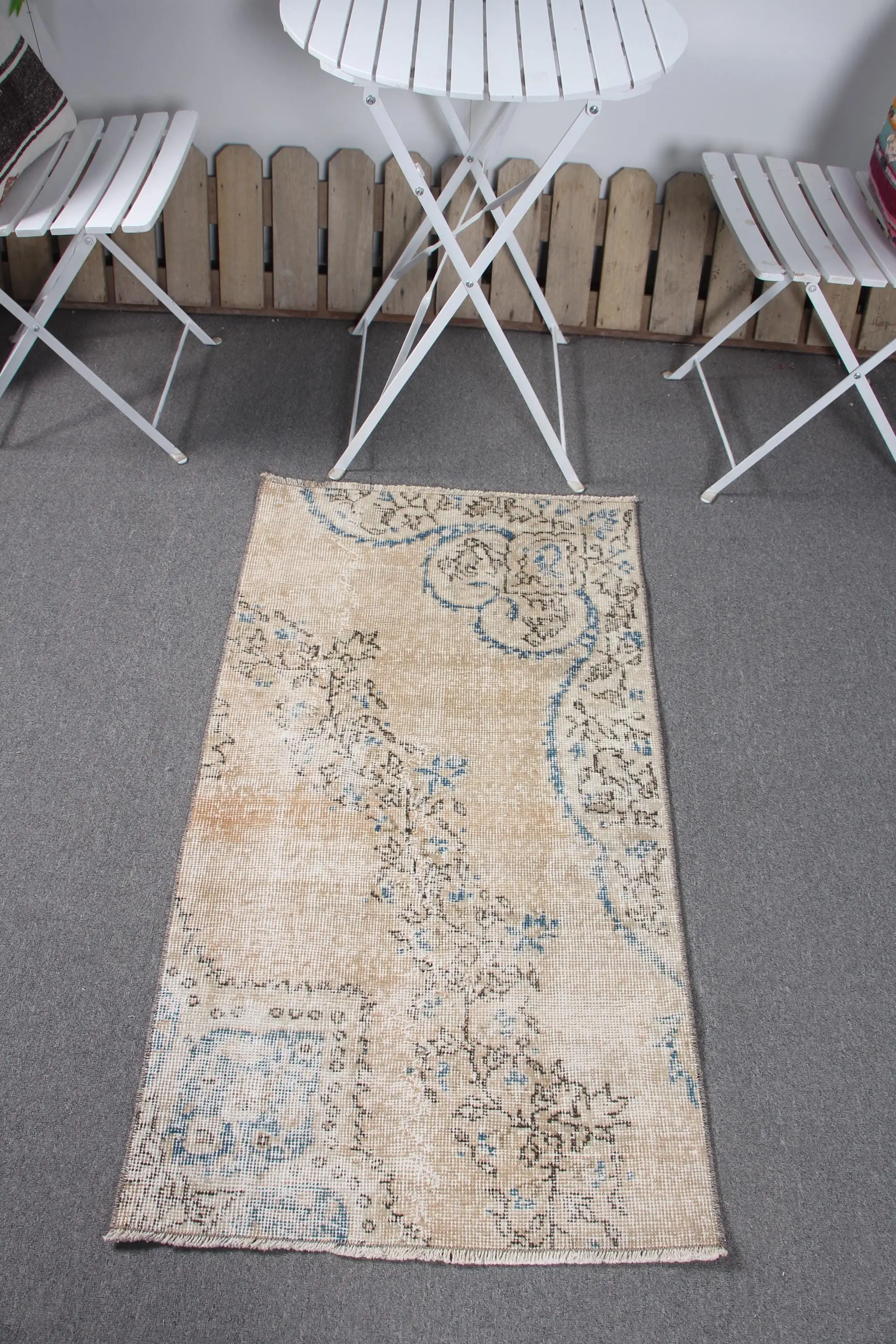 Turkish Vintage Rug 2.2x4 ft (68x121 cm), Beige Southwestern Wool Rug - 1