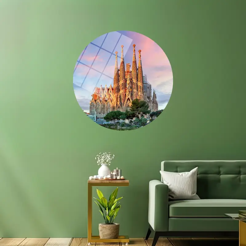 Sagrada Familia Canvas: Barcelona's UNESCO Masterpiece Unveiled