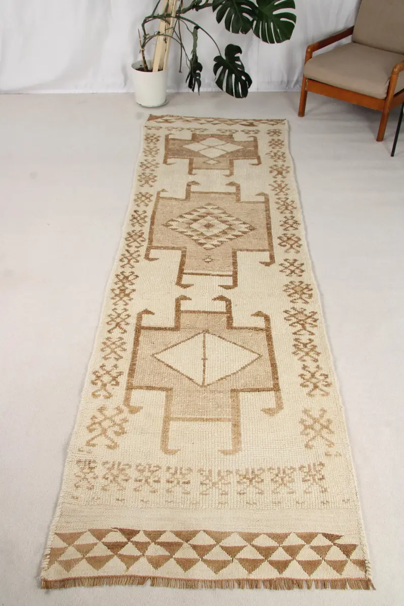 Türk Vintage Halı 3.2x10.7 ft, Bej Herki Kamuflaj Halı - 1