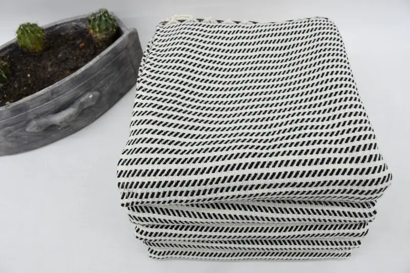 Nakış havlu, organik havlu, çalışan hediyeleri, kişiselleştirilmiş el havlu, kişiselleştirilmiş hediyeler, monogram mutfak havlu, 40x20 pamuklu polka nokta havlu - 4