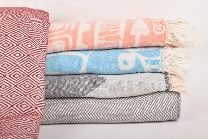 Bridesmaid Proposal Gift, Bridal Shower Gift, Woven Throw Blanket, 80x60 Cotton Set of 5 Towel, Beach Theme Wedding Gift, Wedding Favors - 1