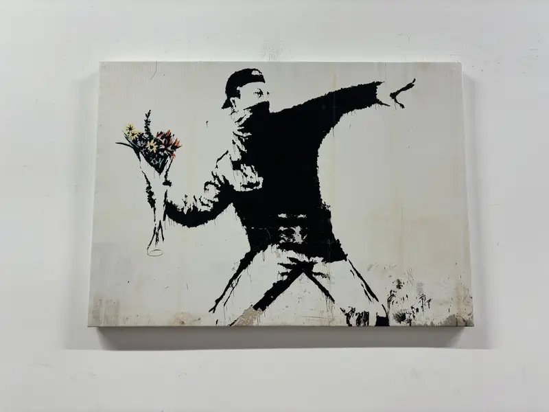 Banksy Art, Throwing Flowers Street Art, Banksy Décor, Banksy Print, Street Art Decor, Graffiti Art, Banksy Flower Bomber, Anarchy Graffiti - 1