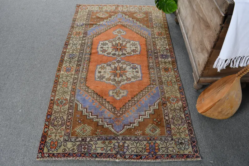 Handmade Red Animal Print Rug, 0.3x0.5 ft