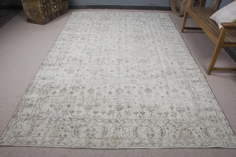 エレガントなベージュ&ブラウンラグ、6.6x10.1フィートのストライプデザイン