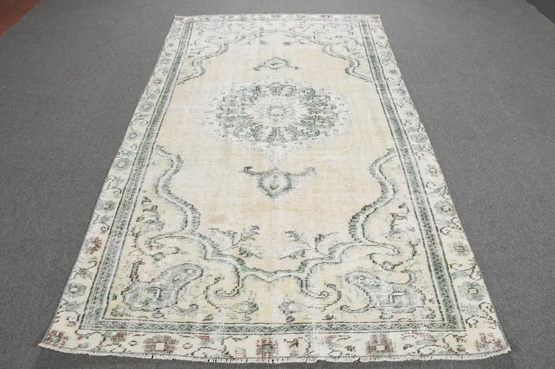 Turkish Area Rug 4.7x8.3 ft (144x252 cm), Oushak Green Southwestern Vintage Rug - 1