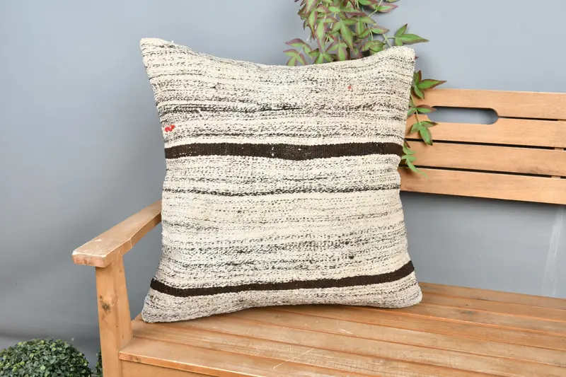 Beyaz ve kahverengi çizgili dekoratif yastık, 24x24 inç yastık