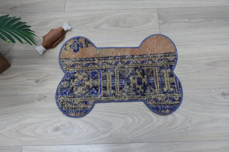 Bohemian Blue & Red Wool Round Placemat, Traditional Bohemian Design Placemat