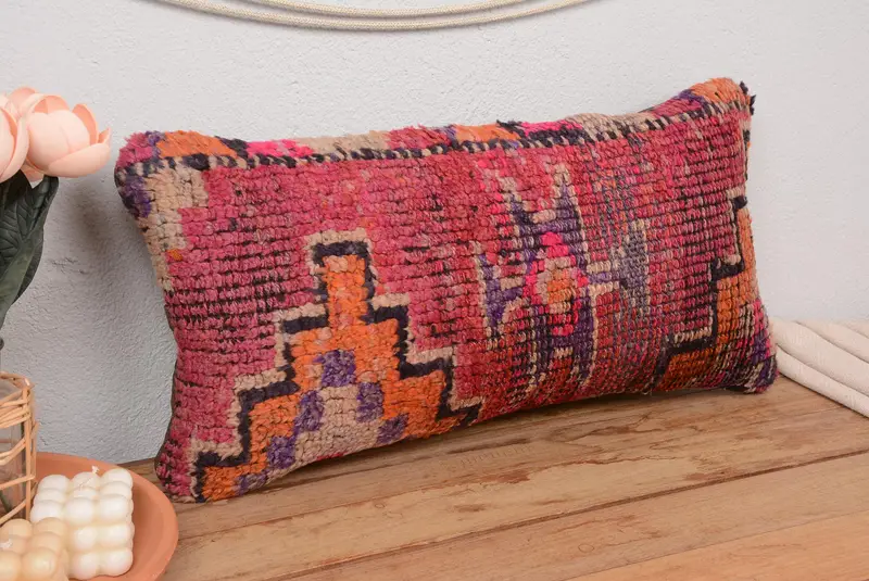 Pembe Güneybatı İşlemeli Kırlent, Vintage 12x24 Yastık