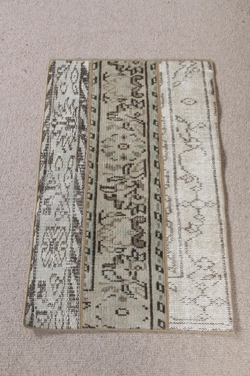 Alfombra abstracta verde, 1,7x2,7 pies, detalles en marrón