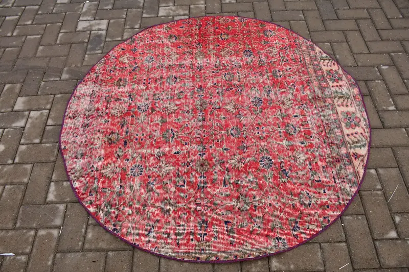 Türkischer Vintage-Teppich, 4,8 x 4,8 Fuß großer Oushak-Teppich, roter Wollteppich mit Blumenmuster - 1