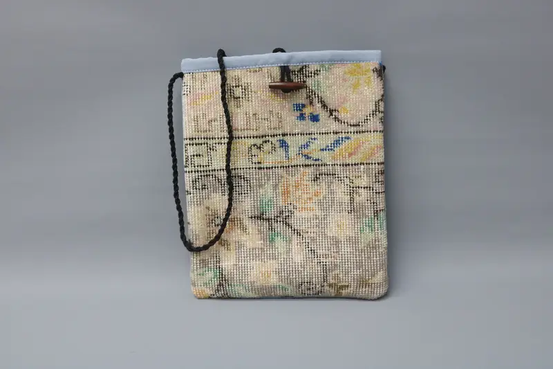 ヴィンテージモチーフのミニマリストクロスボディキリムバッグ、ウールバッグ