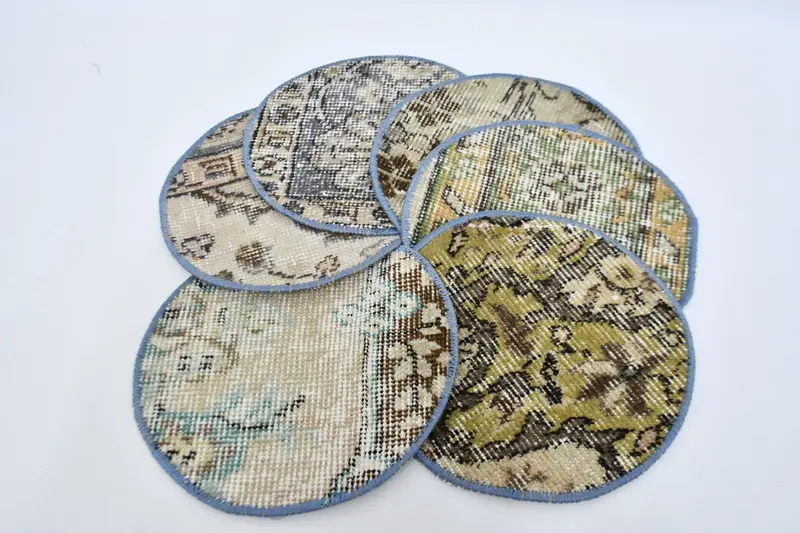 ボヘミアン サークル プレースマット、ベージュ & グリーン コットン ウール装飾