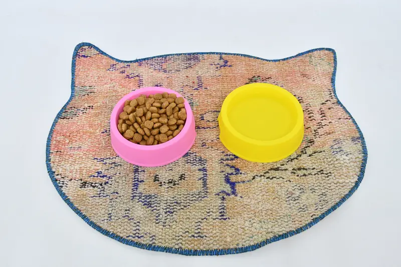 Bohemian Round Wool Placemat, Orange and Bronze Traditional Design