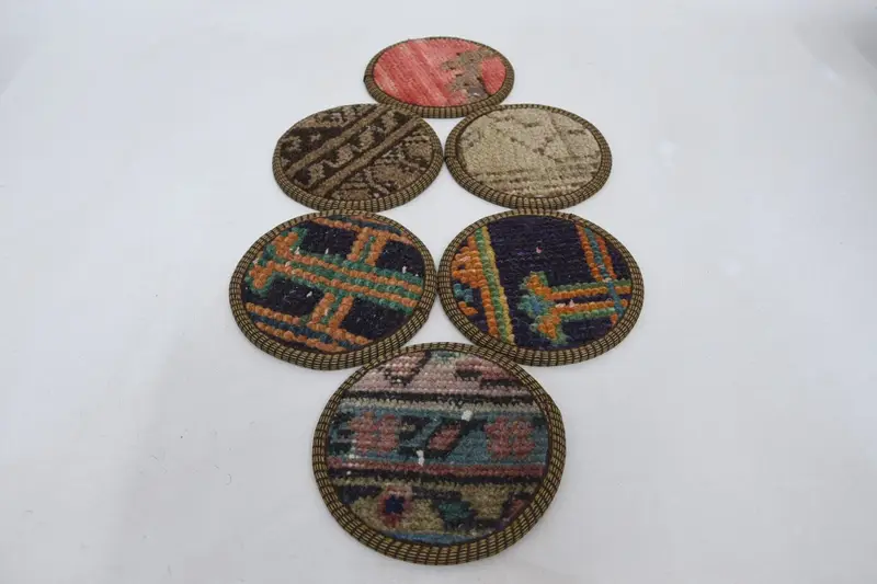 ボヘミアンラウンドコースター、レッドとブロンズの装飾コースター