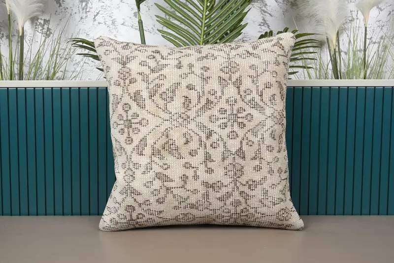 Almohada de lanzamiento bordada del suroeste beige, cojín vintage hecho a mano