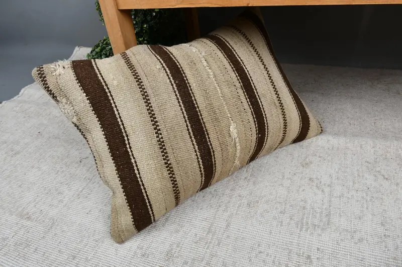 Farmhouse Pillow Cover, Interior Designer Pillow, Vintage Kilim Throw Pillow, Turkish Kilim Pillow, Cushion Case, 16x24 Beige Pillow - 7