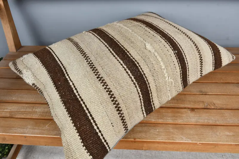 Farmhouse Pillow Cover, Interior Designer Pillow, Vintage Kilim Throw Pillow, Turkish Kilim Pillow, Cushion Case, 16x24 Beige Pillow - 2