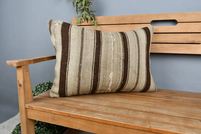 Farmhouse Pillow Cover, Interior Designer Pillow, Vintage Kilim Throw Pillow, Turkish Kilim Pillow, Cushion Case, 16x24 Beige Pillow - 1
