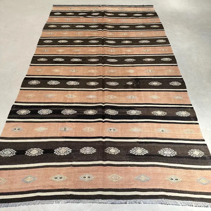 Turuncu Halı, Hafif Değişikliklerle 5,5x10 ft Masif