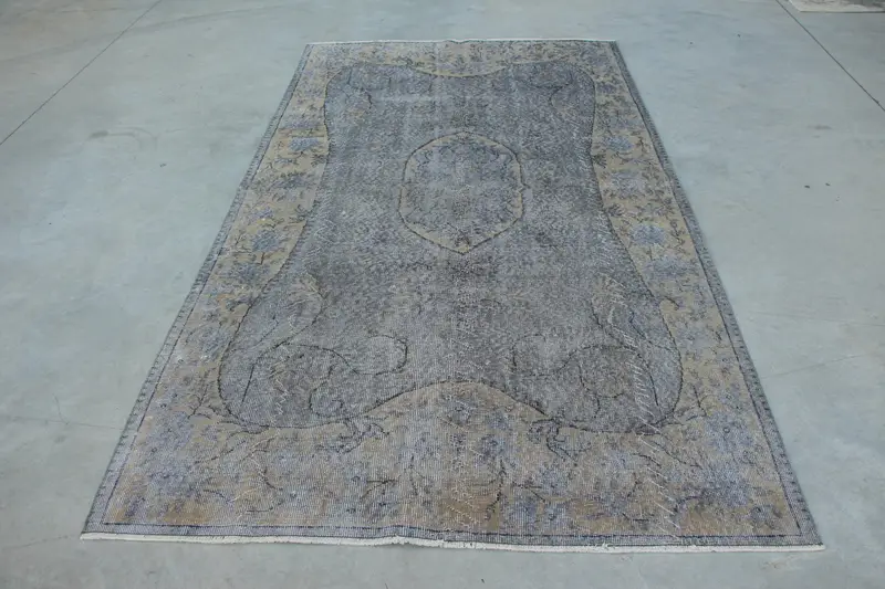 Vintage 5x8.8 ft Halı, Türk Büyük Halı, Gri Bordürlü Halı - 1